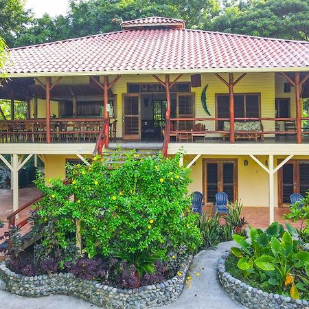 Bluff Beach Retreat Бокас-дель-Торо Экстерьер фото
