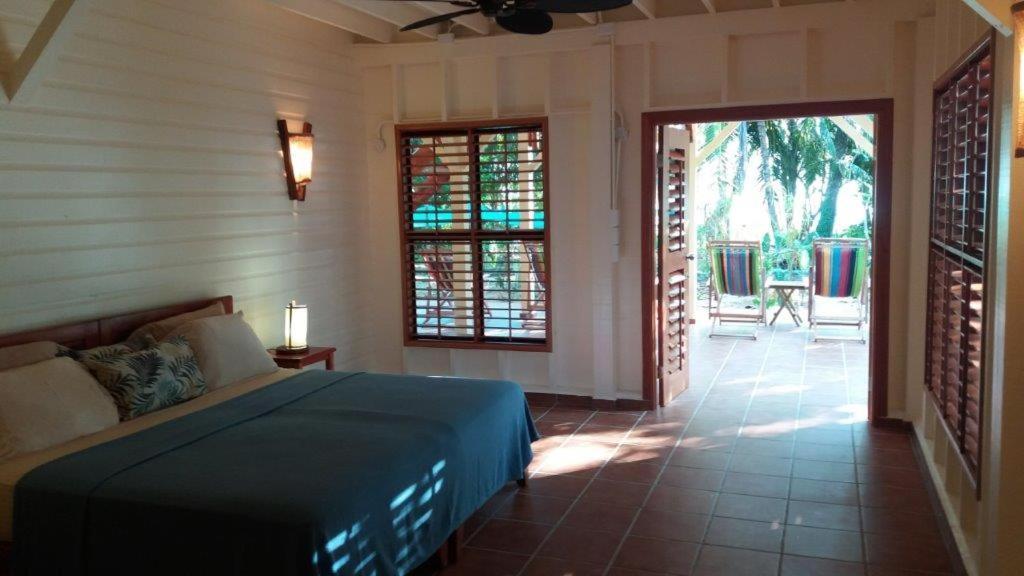 Bluff Beach Retreat Бокас-дель-Торо Экстерьер фото